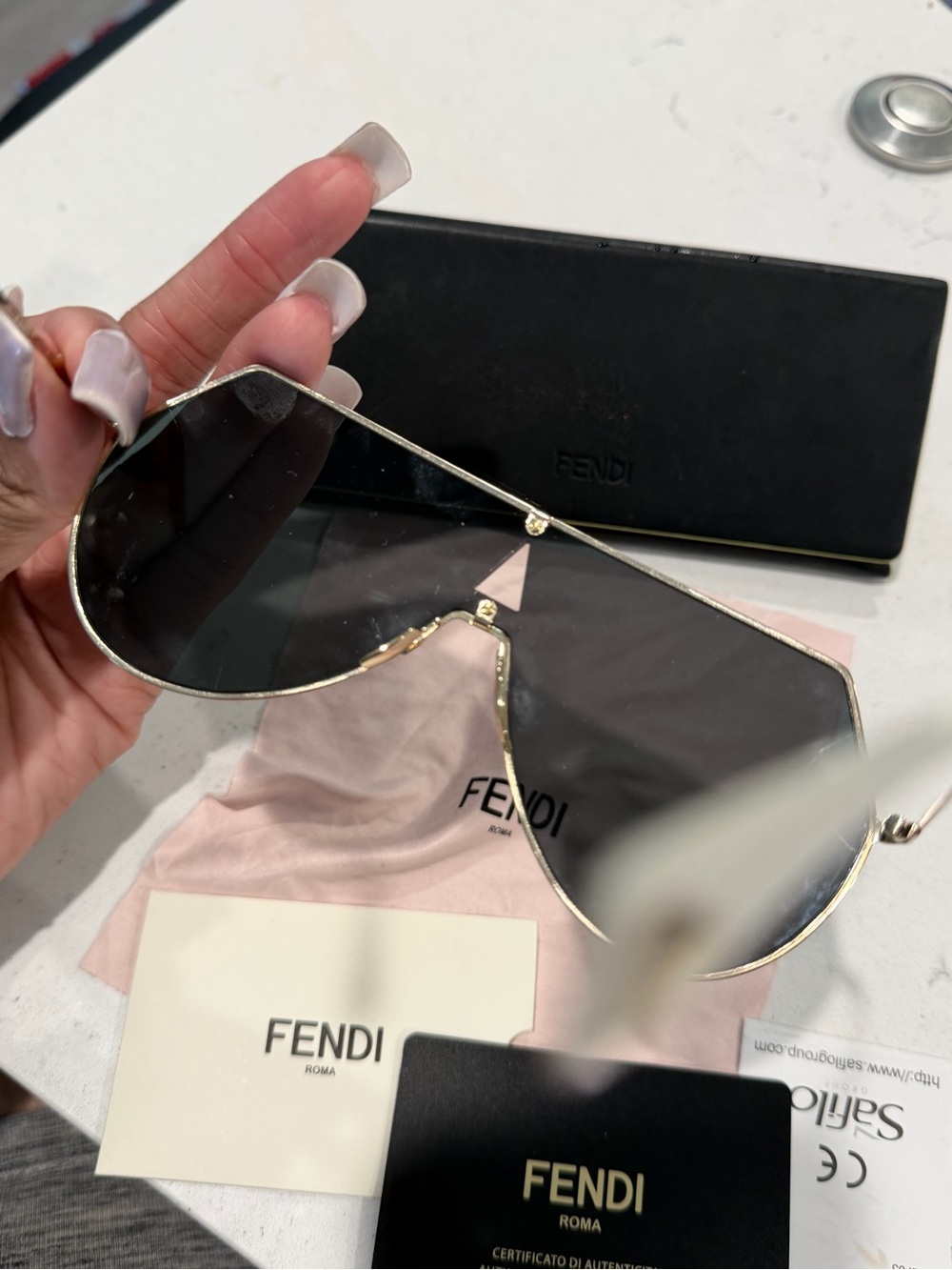 Fendi Oversized Shield Sunglasses in Pink Gradient FF0193 - Picture 5 of 9